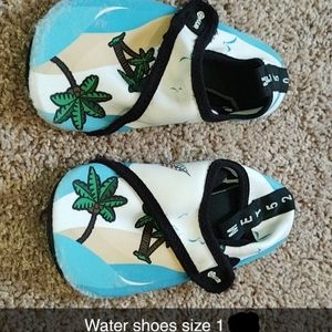 Kid water shoes